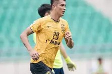 米乐官网app-德比战役即将上演，球队死磕争取胜利(德比内战)