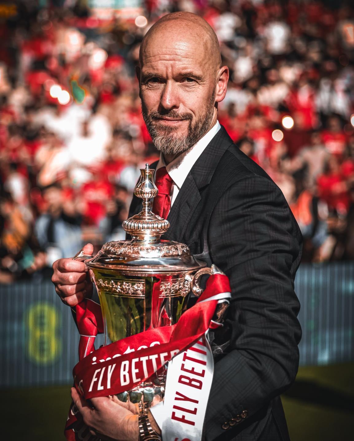 关于曼联四连败局势严峻，索尔斯克亚面临解职压力的信息