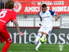 拉齐奥边锋在比赛中创造多次威胁,帮助球队反超的简单介绍 拉齐奥边锋在比赛中创造多次威胁,帮助球队反超的简单介绍